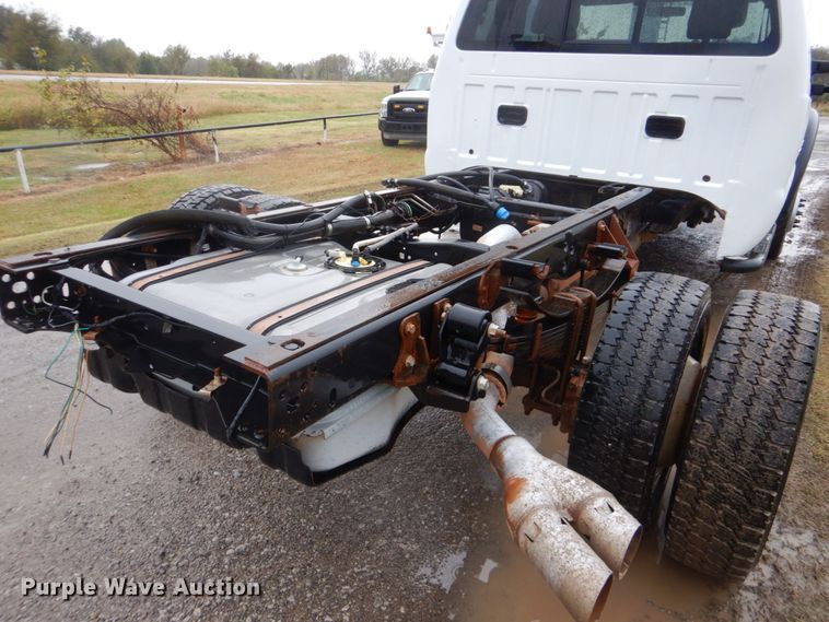 image for item FF9043 2012 Ford F550 SuperCab truck cab and chassis