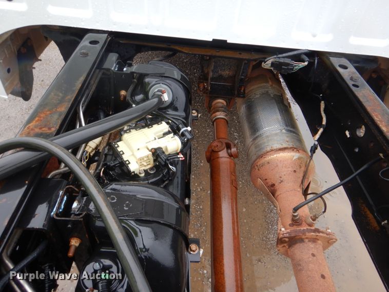 image for item FF9043 2012 Ford F550 SuperCab truck cab and chassis