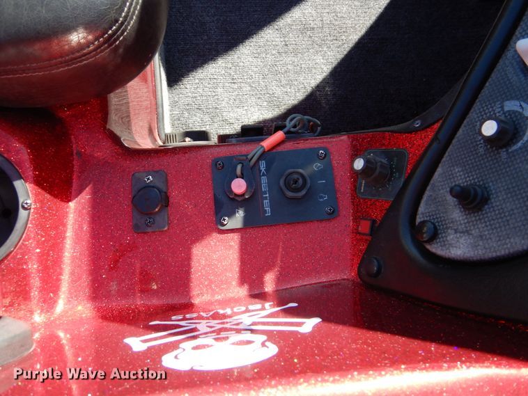 image for item FF9065 1998 Skeeter ZX202C boat