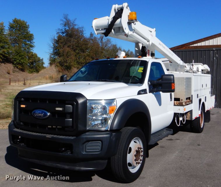 image for item FF9066 2012 Ford F550 Super Duty bucket truck