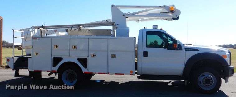 image for item FF9066 2012 Ford F550 Super Duty bucket truck