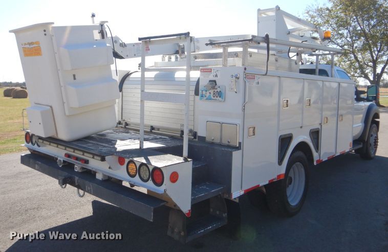 image for item FF9066 2012 Ford F550 Super Duty bucket truck