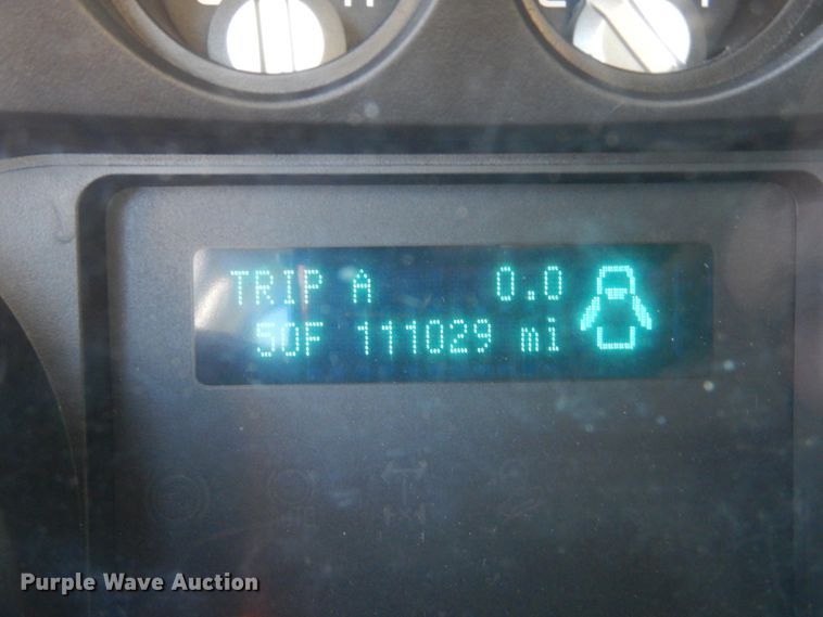 image for item FF9066 2012 Ford F550 Super Duty bucket truck