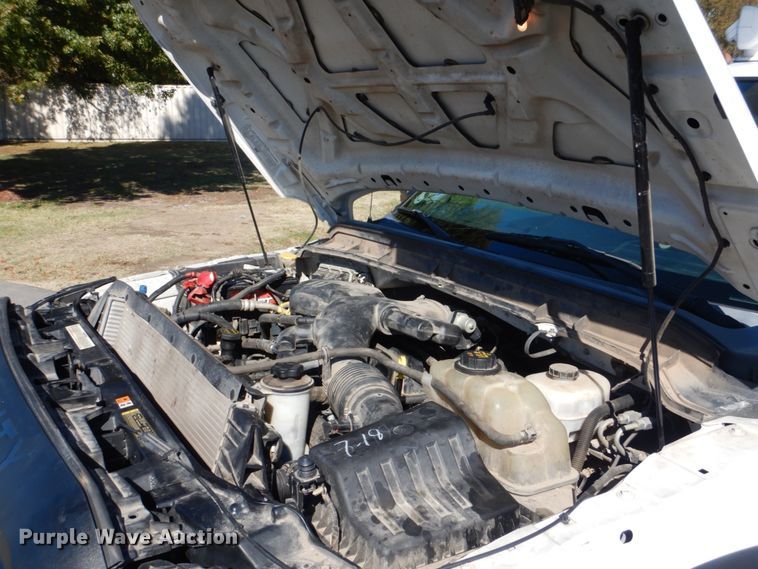 image for item FF9066 2012 Ford F550 Super Duty bucket truck