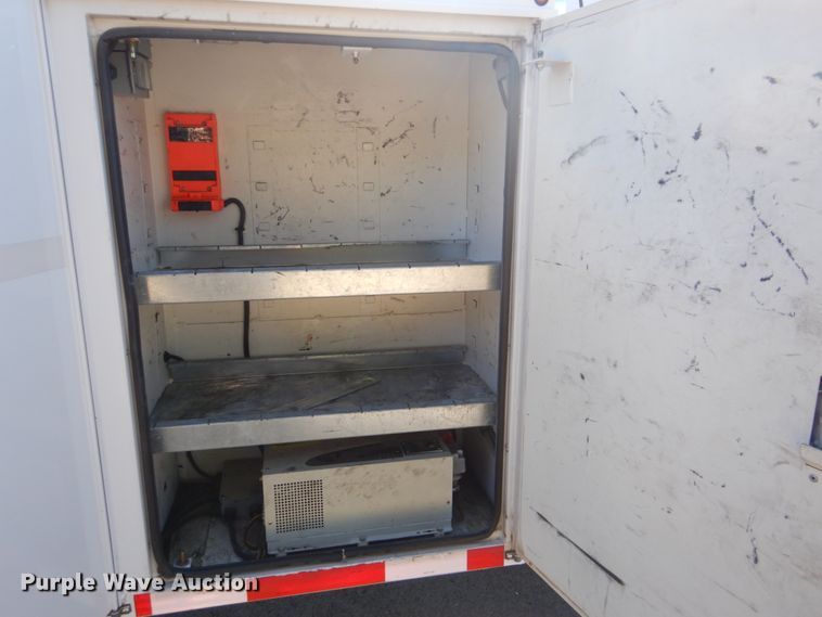 image for item FF9066 2012 Ford F550 Super Duty bucket truck