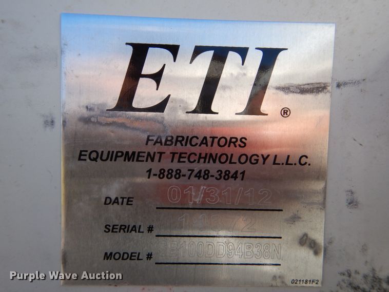 image for item FF9066 2012 Ford F550 Super Duty bucket truck