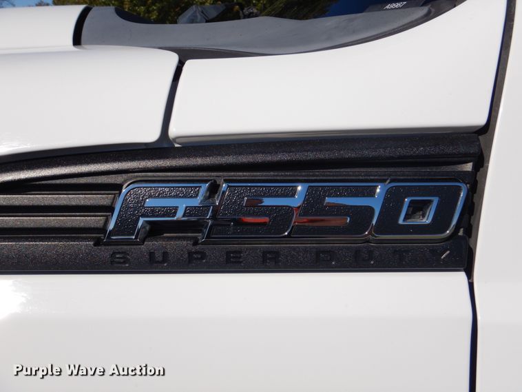 image for item FF9066 2012 Ford F550 Super Duty bucket truck