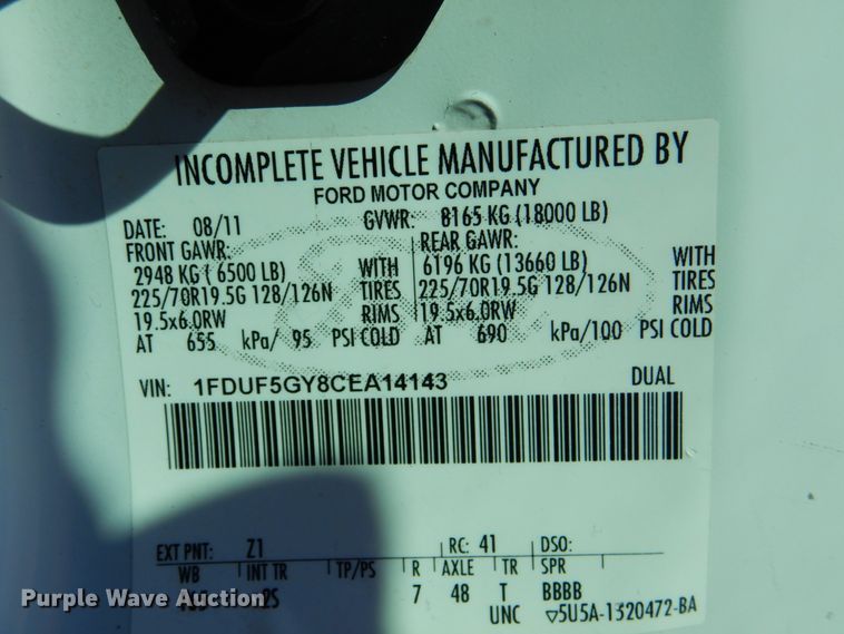 image for item FF9066 2012 Ford F550 Super Duty bucket truck