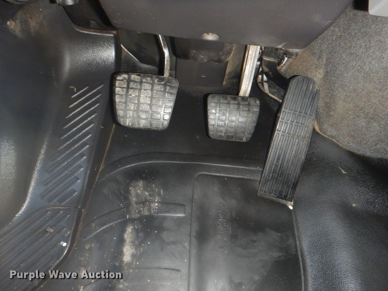 image for item FF9087 2012 Freightliner Business Class M2 utility bed truck with crane