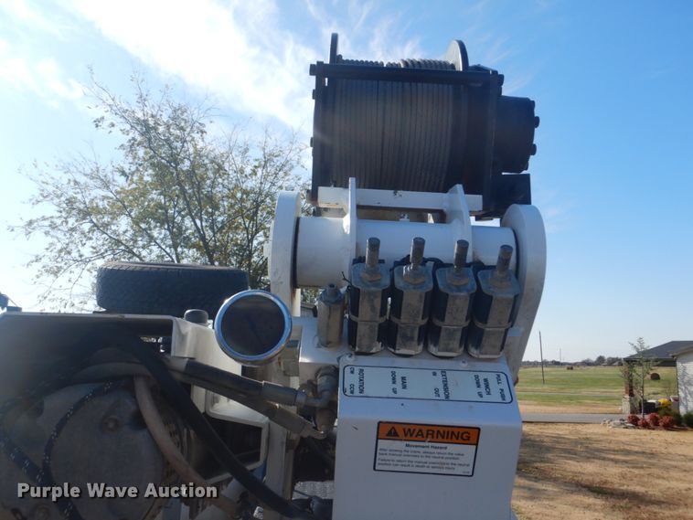 image for item FF9089 2014 Ford F350 Super Duty SuperCab utility bed pickup truck with crane