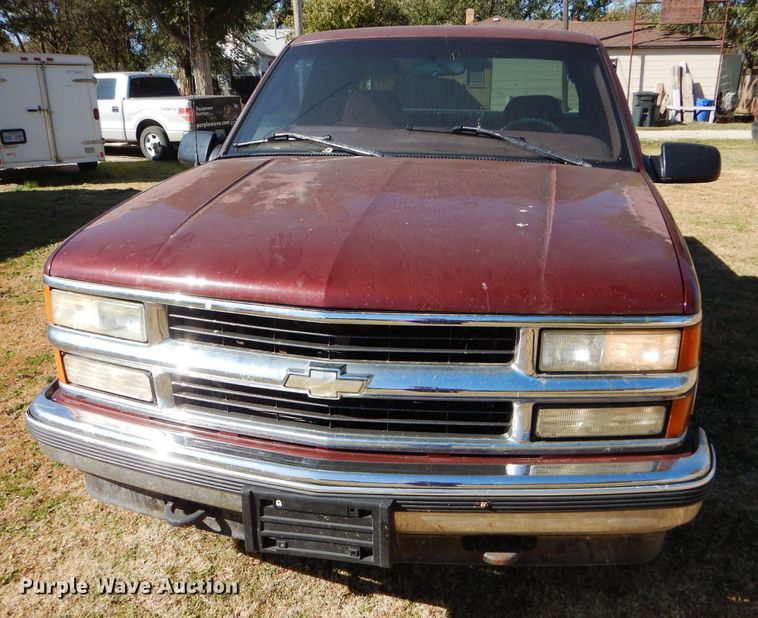 image for item FJ9820 1997 Chevrolet K1500 Ext. Cab pickup truck