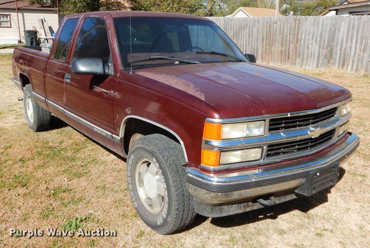 image for item FJ9820 1997 Chevrolet K1500 Ext. Cab pickup truck