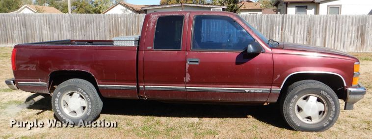 image for item FJ9820 1997 Chevrolet K1500 Ext. Cab pickup truck