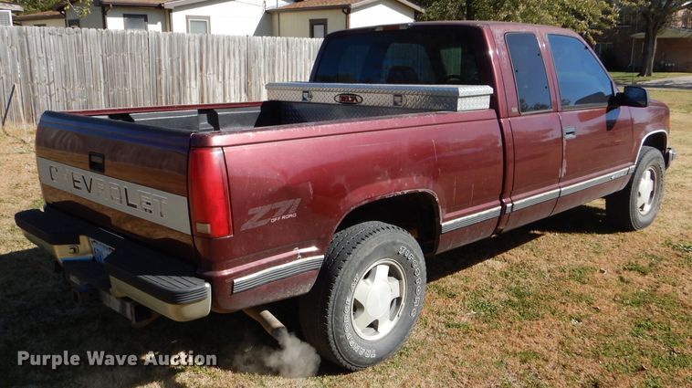 image for item FJ9820 1997 Chevrolet K1500 Ext. Cab pickup truck