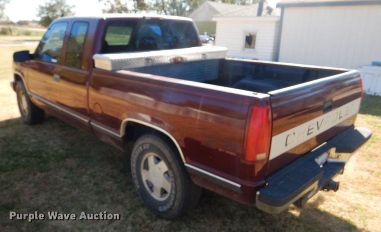 image for item FJ9820 1997 Chevrolet K1500 Ext. Cab pickup truck