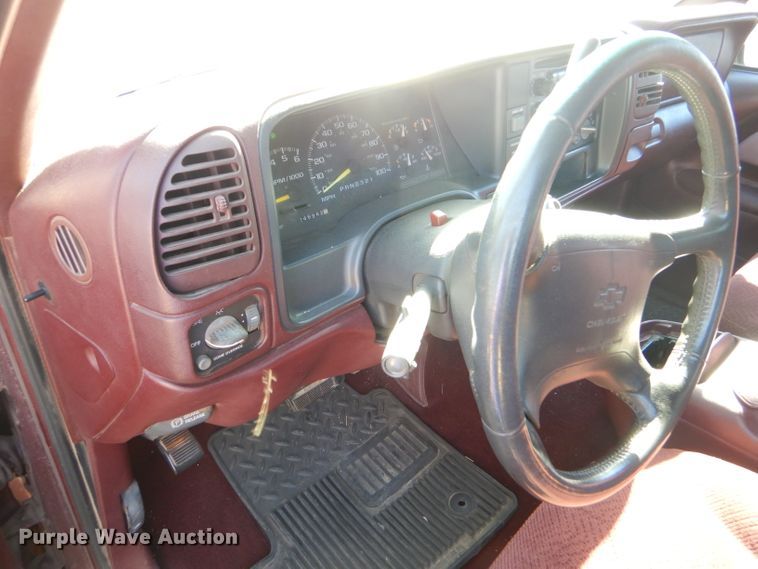 image for item FJ9820 1997 Chevrolet K1500 Ext. Cab pickup truck