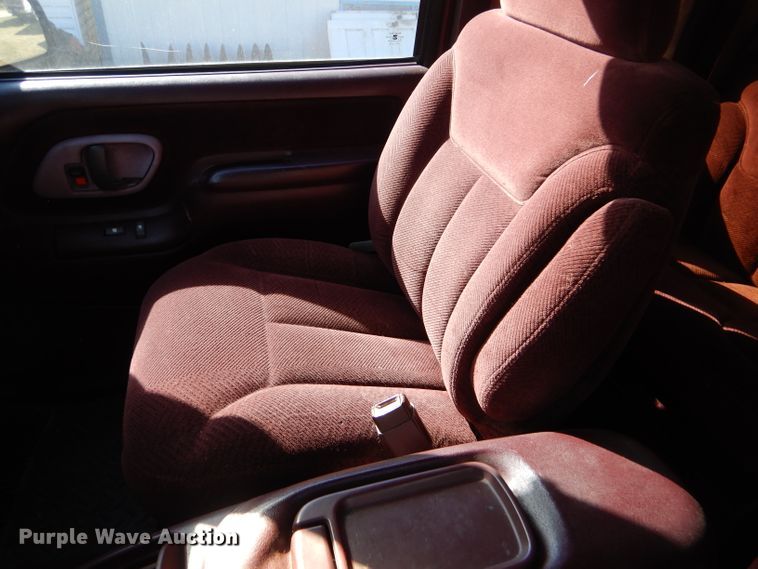 image for item FJ9820 1997 Chevrolet K1500 Ext. Cab pickup truck