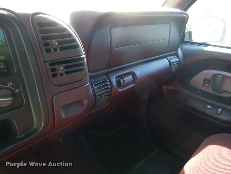 image for item FJ9820 1997 Chevrolet K1500 Ext. Cab pickup truck