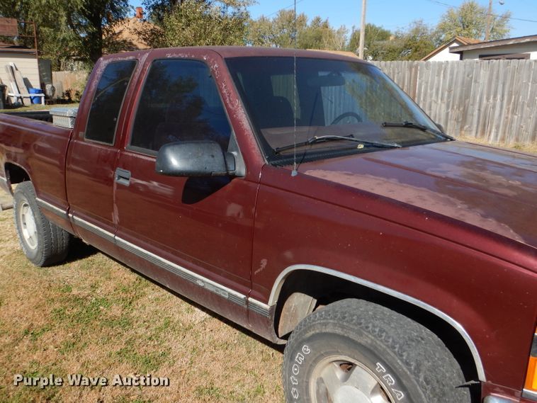 image for item FJ9820 1997 Chevrolet K1500 Ext. Cab pickup truck