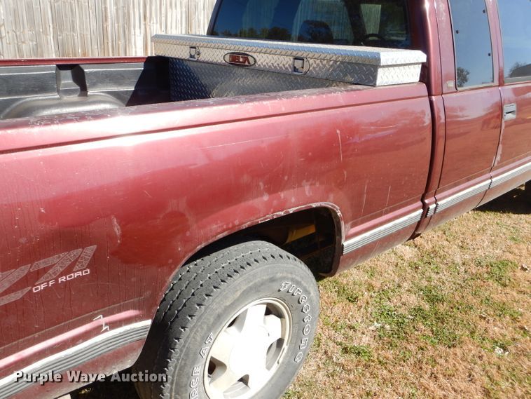 image for item FJ9820 1997 Chevrolet K1500 Ext. Cab pickup truck