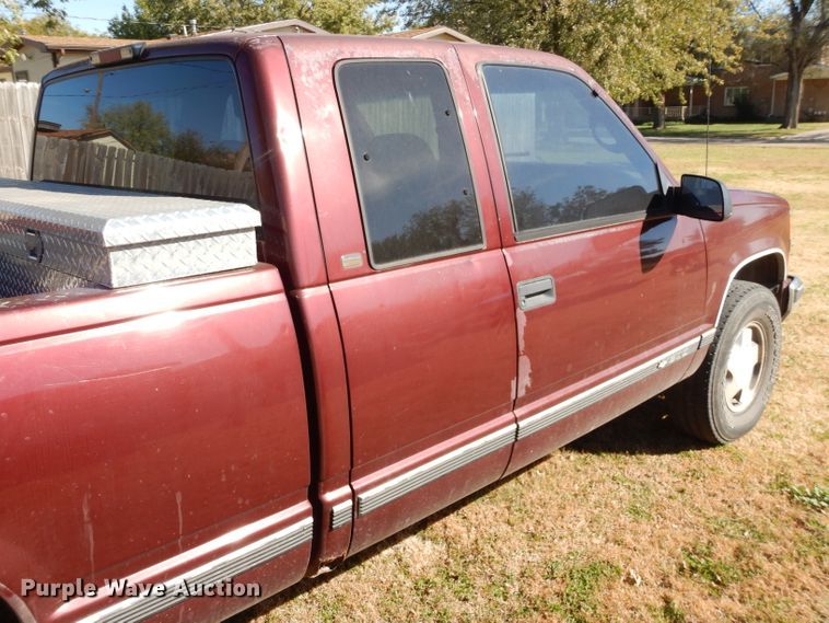 image for item FJ9820 1997 Chevrolet K1500 Ext. Cab pickup truck