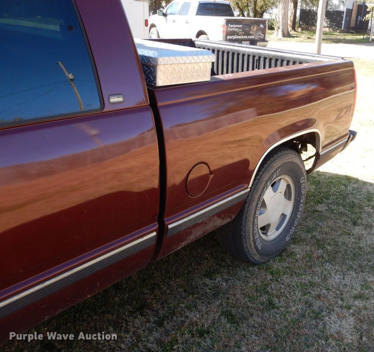 image for item FJ9820 1997 Chevrolet K1500 Ext. Cab pickup truck