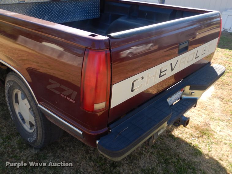 image for item FJ9820 1997 Chevrolet K1500 Ext. Cab pickup truck