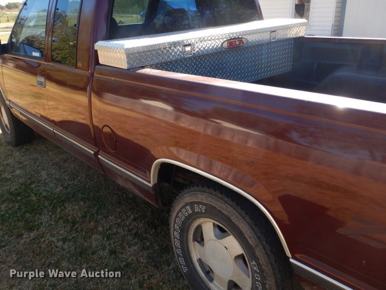 image for item FJ9820 1997 Chevrolet K1500 Ext. Cab pickup truck