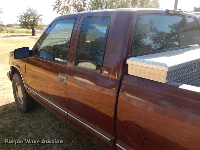 image for item FJ9820 1997 Chevrolet K1500 Ext. Cab pickup truck