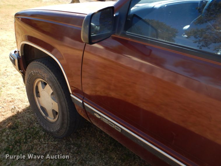 image for item FJ9820 1997 Chevrolet K1500 Ext. Cab pickup truck