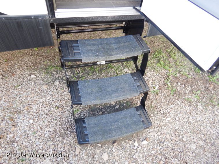 image for item FJ9821 2017 Keystone Bullet Premier BL30RIPR17 camper