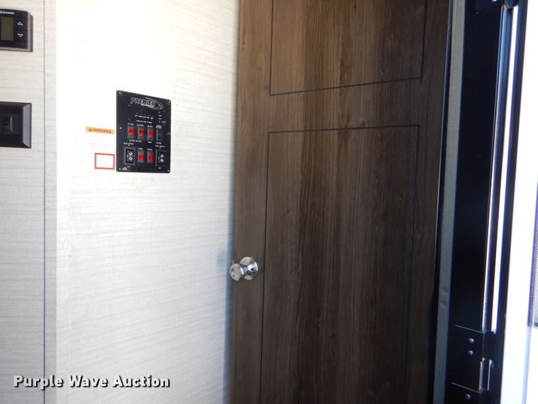 image for item FJ9821 2017 Keystone Bullet Premier BL30RIPR17 camper