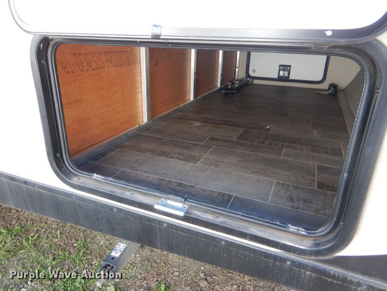 image for item FJ9821 2017 Keystone Bullet Premier BL30RIPR17 camper