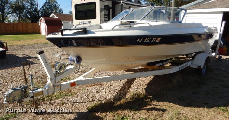 image for item FJ9822 2003 Bayliner boat