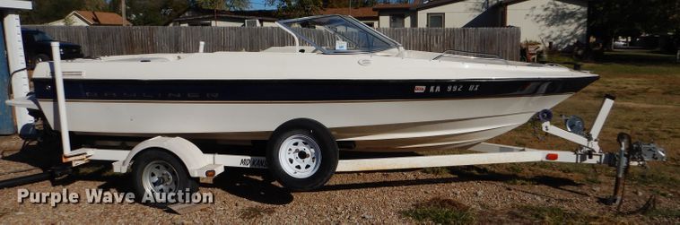 image for item FJ9822 2003 Bayliner boat