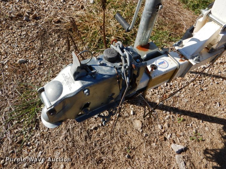 image for item FJ9822 2003 Bayliner boat