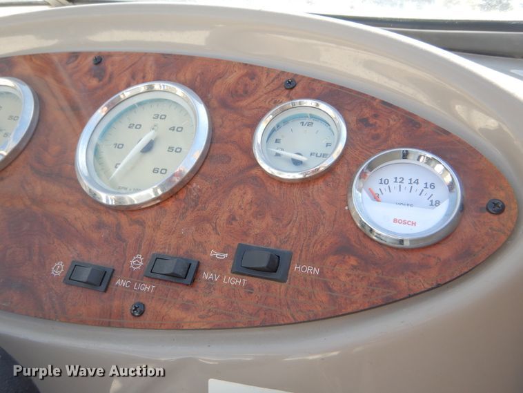 image for item FJ9822 2003 Bayliner boat