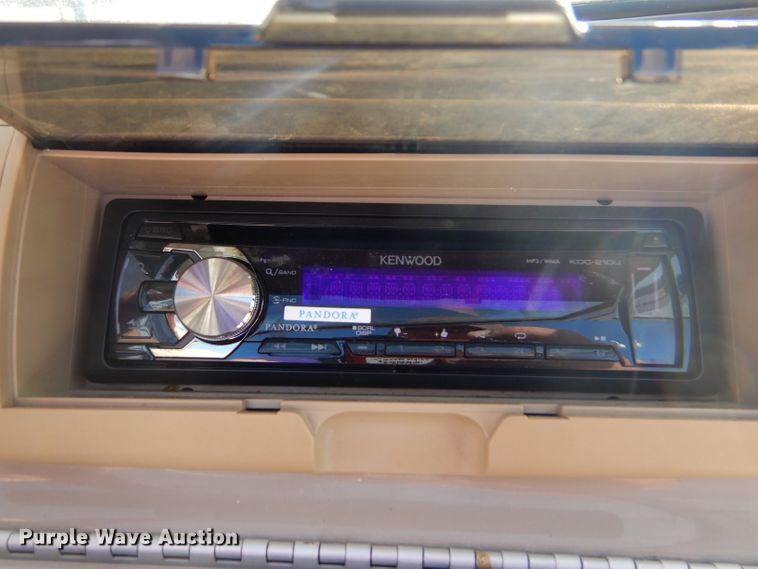 image for item FJ9822 2003 Bayliner boat