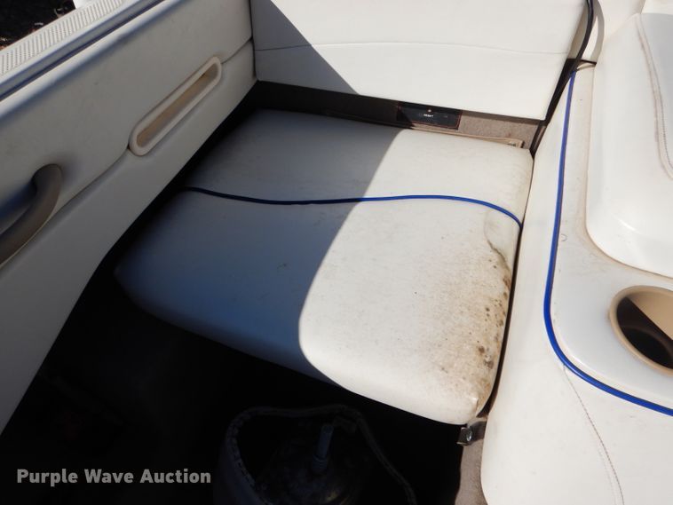 image for item FJ9822 2003 Bayliner boat