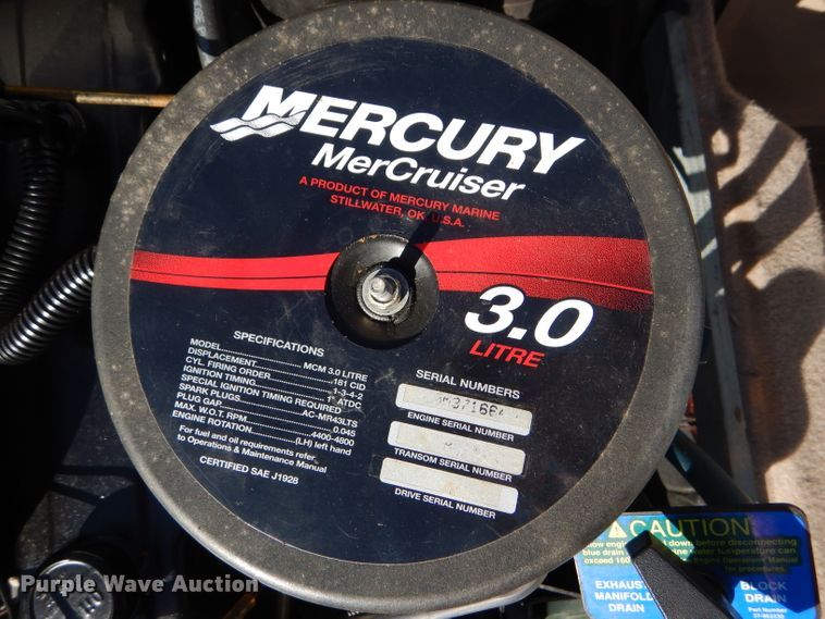 image for item FJ9822 2003 Bayliner boat