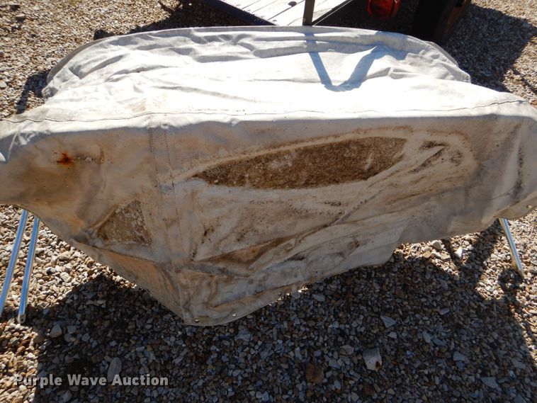 image for item FJ9822 2003 Bayliner boat