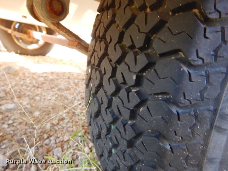 image for item FJ9822 2003 Bayliner boat