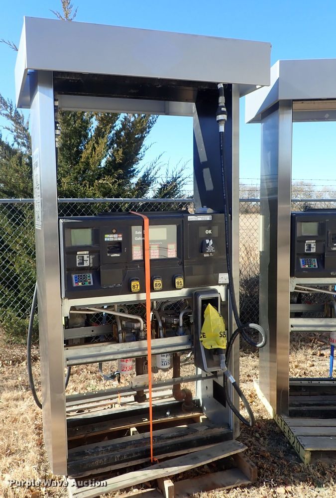 image for item FK9639 (2) Wayne fuel pumps