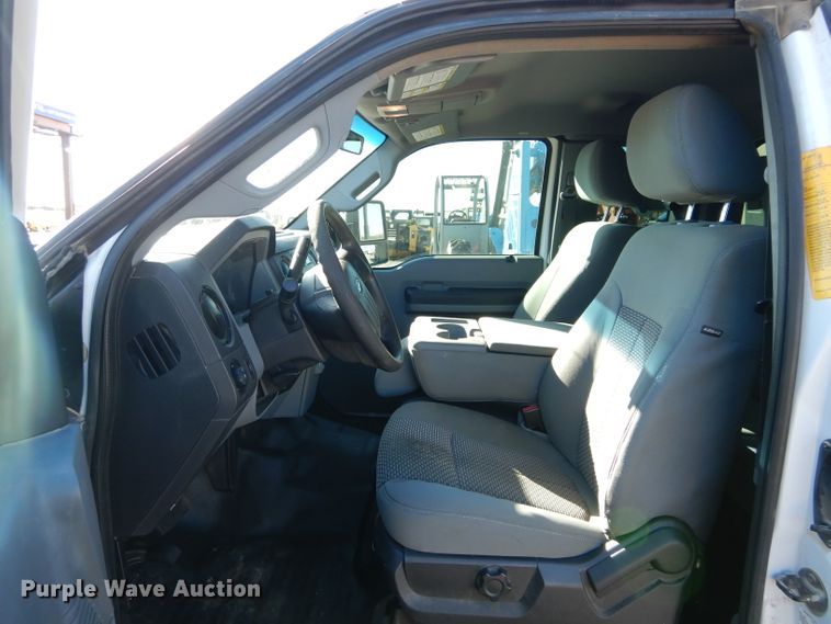 image for item FK9962 2011 Ford F450 Super Duty SuperCab truck cab and chassis