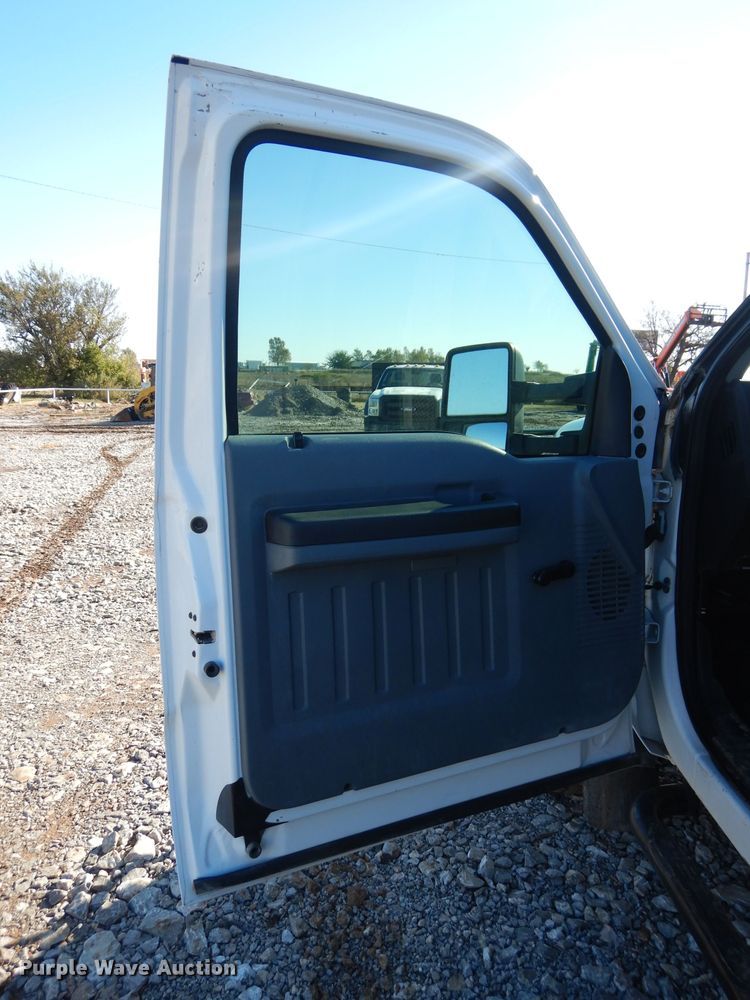 image for item FK9962 2011 Ford F450 Super Duty SuperCab truck cab and chassis