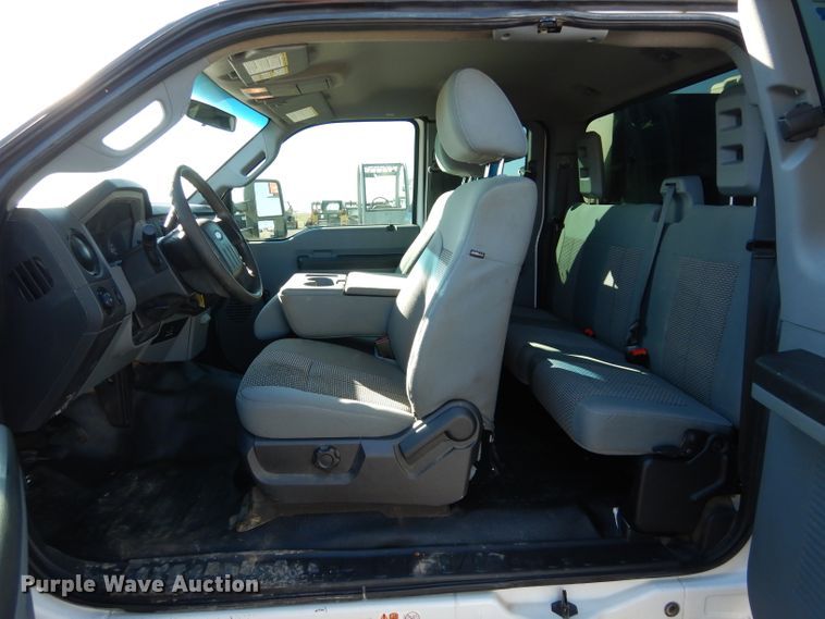 image for item FK9962 2011 Ford F450 Super Duty SuperCab truck cab and chassis