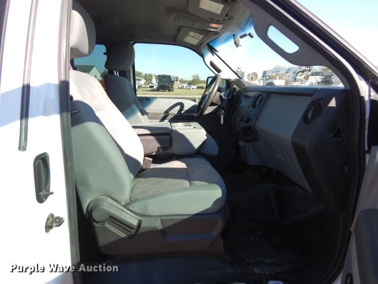 image for item FK9962 2011 Ford F450 Super Duty SuperCab truck cab and chassis