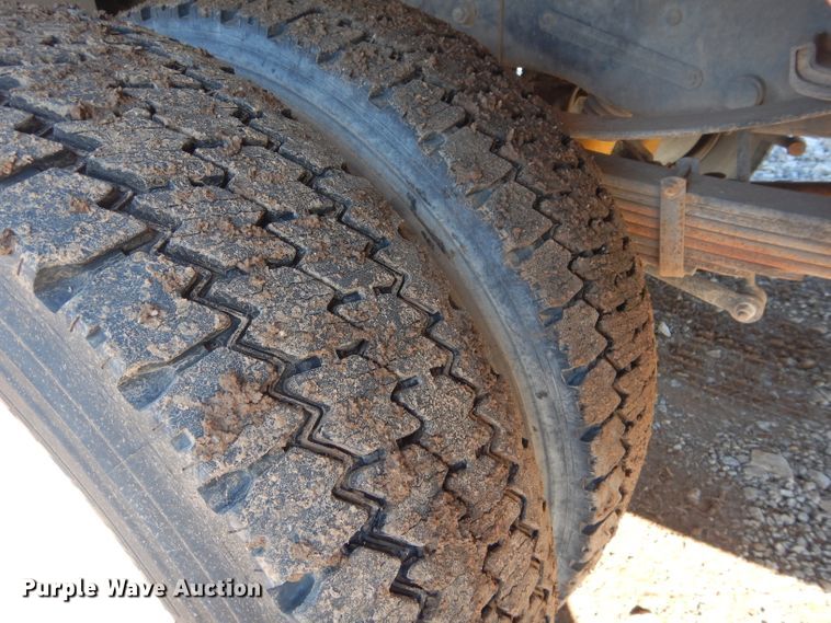 image for item FK9962 2011 Ford F450 Super Duty SuperCab truck cab and chassis