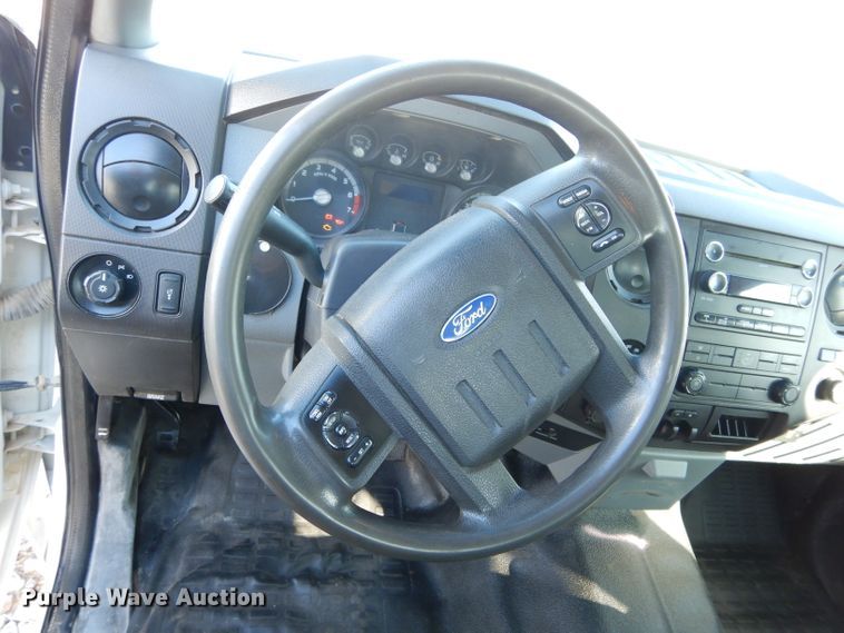 image for item FK9963 2012 Ford F350 Super Duty SuperCab pickup truck