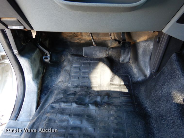 image for item FK9963 2012 Ford F350 Super Duty SuperCab pickup truck